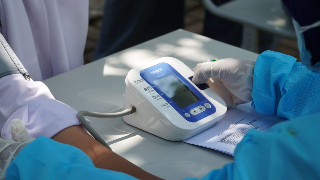 How to check your blood pressure at home